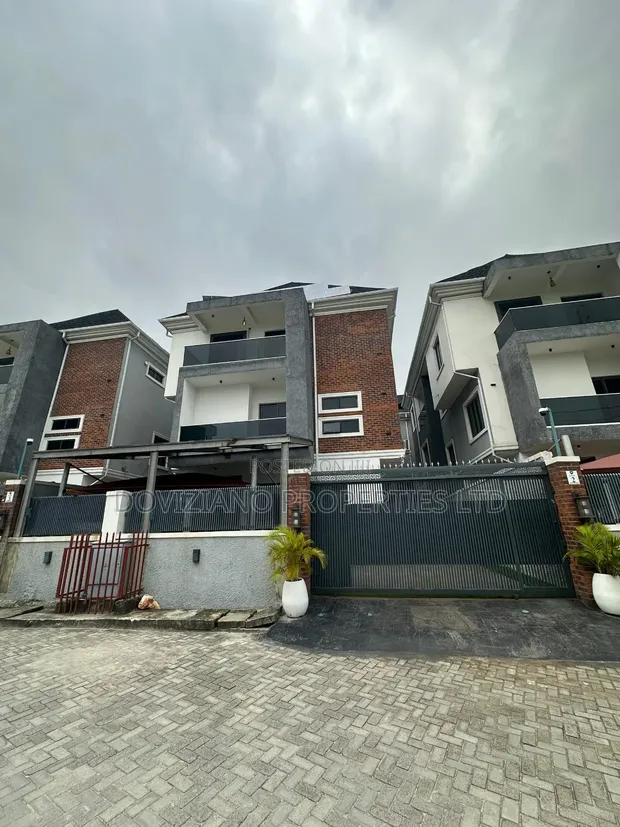 5 Bedroom Detached Duplex with BQ, Pool & Gym in Ikate - 1
