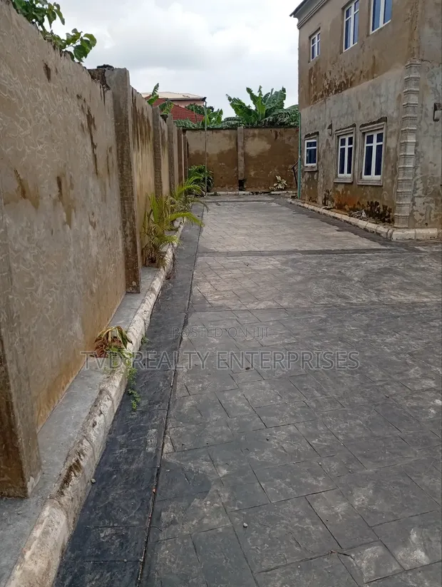 3-Bedroom Duplex don haya a Modomo, Ile-Ife - 1