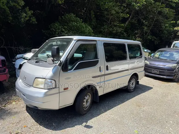 Mazda Bongo Bus 2010 - 1