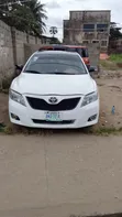 Toyota Camry 2010 White - 1