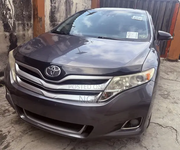 Toyota Venza XLE 2014 Grey - 1