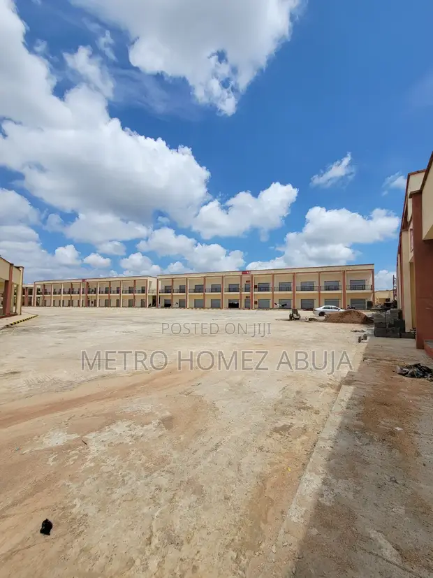114 sqm sito sayarwa a Lugbe - 1