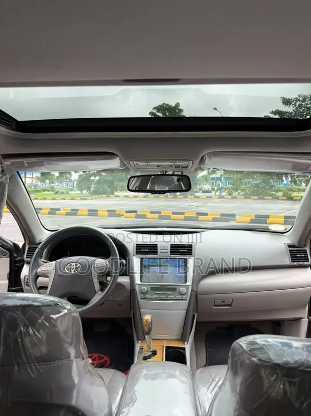 2009 Toyota Camry XLE V6 Sedan - 1