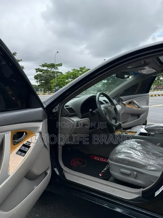 2009 Toyota Camry LE V6 Sedan - Maroon - 1