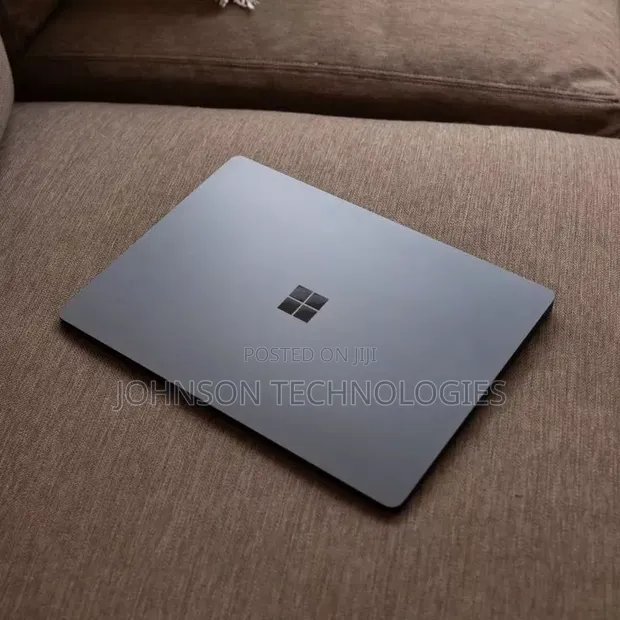 Microsoft Surface Laptop 13" Snapdragon X Plus 16GB RAM 512GB SSD - 1