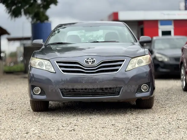 2011 Toyota Camry LE Sedan - 1