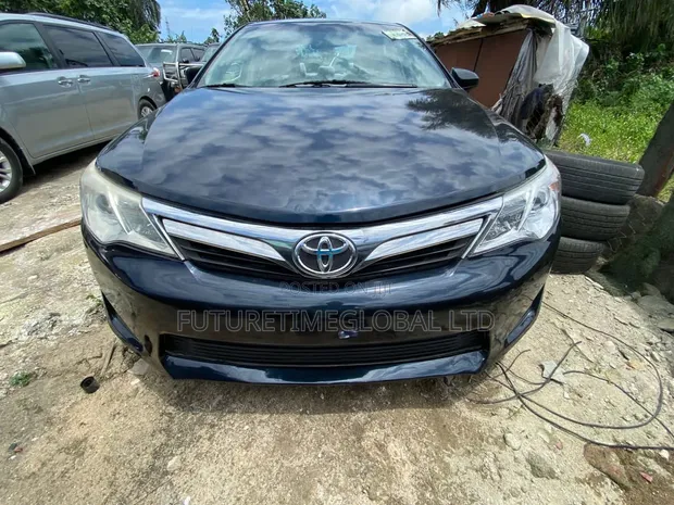 Toyota Camry 2012 Black - 1