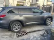 2015 Toyota Highlander XLE AWD SUV - Grey - 1