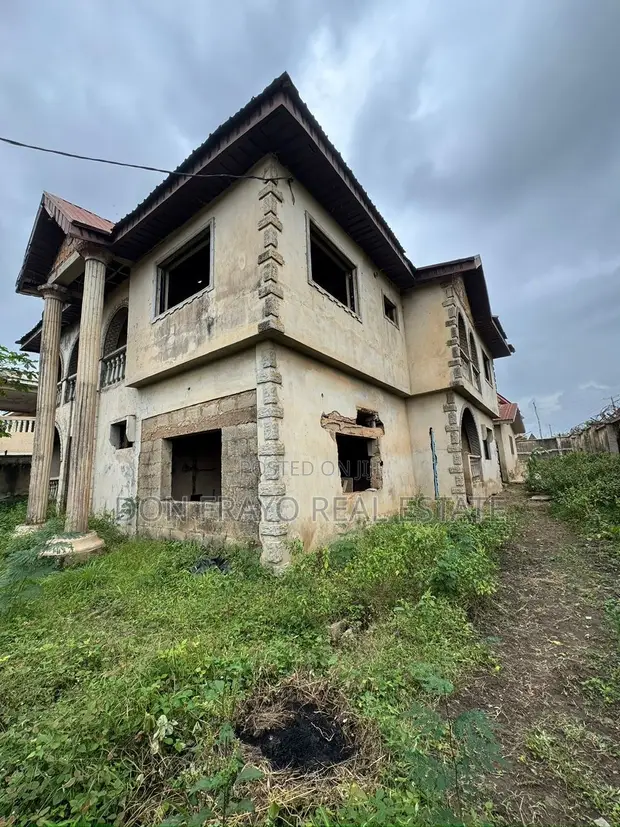 8-Bedroom Uncompleted Duplex for Sale in Ile Tuntun, Idishin, Ibadan - 1