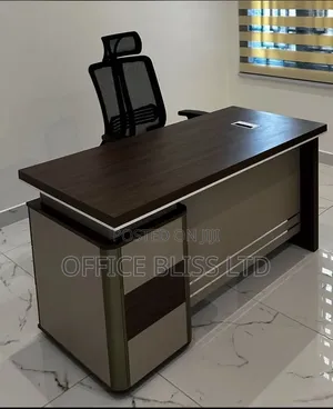 Executive Office Table 1.4 Meter (Chair Excluded)