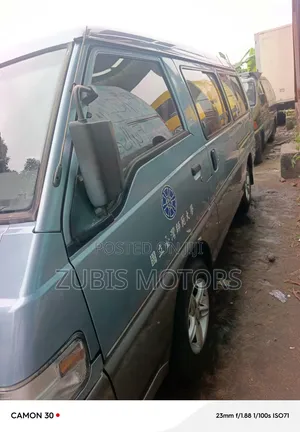 Mitsubishi L300 Delica Bus 2010 Sky Blue