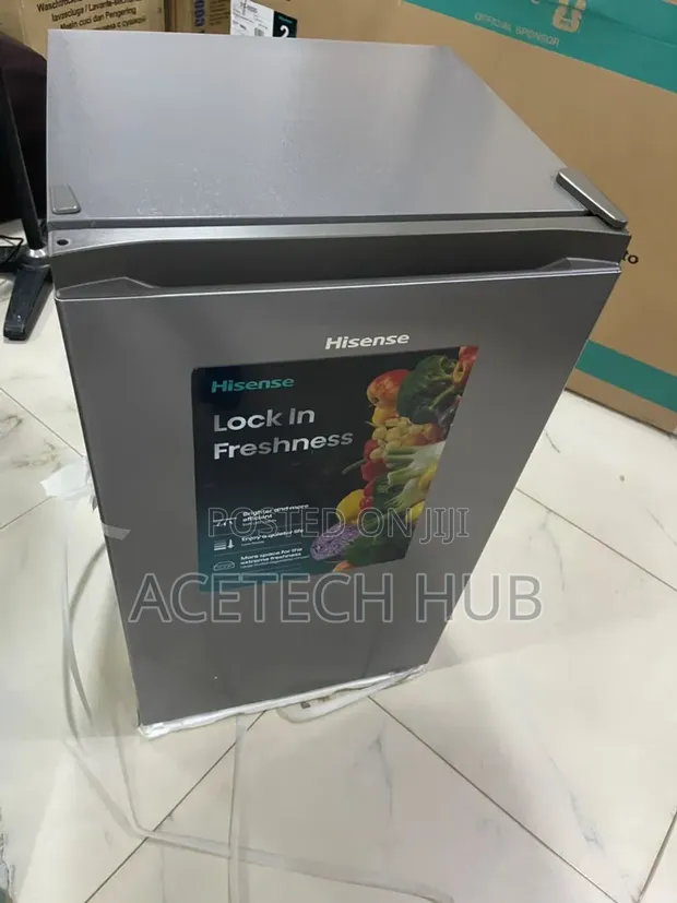 Hisense REF093DR 93L Compact Refrigerator - 1