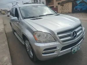 Mercedes-Benz GL 450 2011 Silver