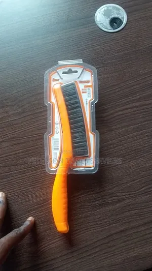 Ingco Wire Brush with Plastic Handle