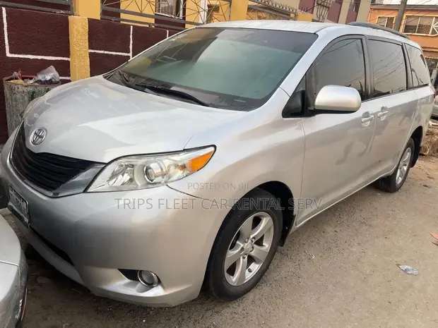 Toyota Sienna don haya - 1
