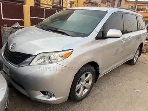 Toyota Sienna don haya