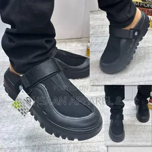 Crocs masu alfarma - Na maza masu saukin sawa