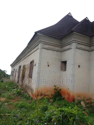 Gidaje 6 na Sayarwa a Benin City