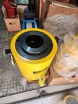 Heavy Duty 100 Ton Hydraulic Jack - 2
