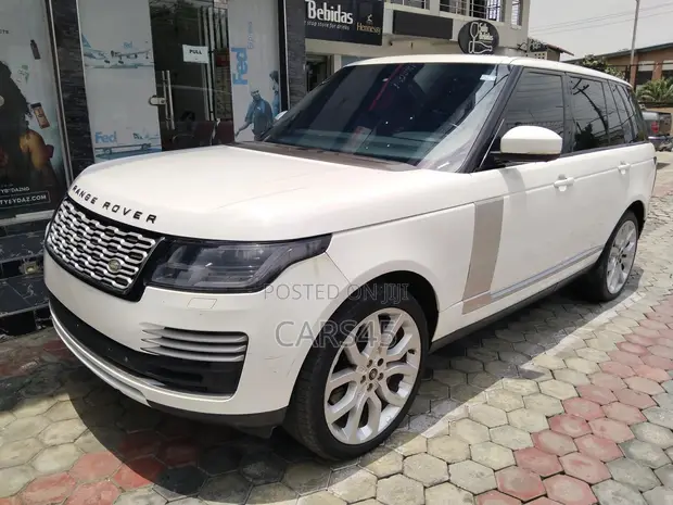 Land Rover Range Rover 2013 White - 1