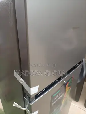 Hisense 205L Double Door Refrigerator with Top Freezer