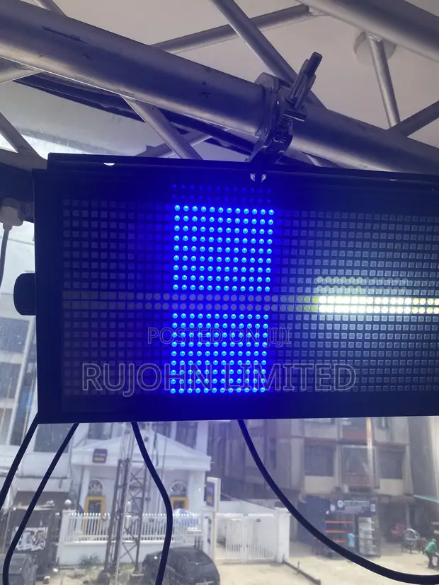 Professional LED Strobe Light - High-Intensity Stage & Event Lighting - 1