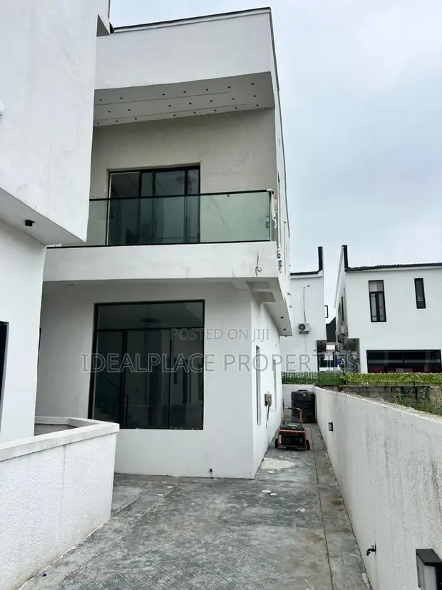 4 Bedroom Duplex for Sale in Ajah - 1