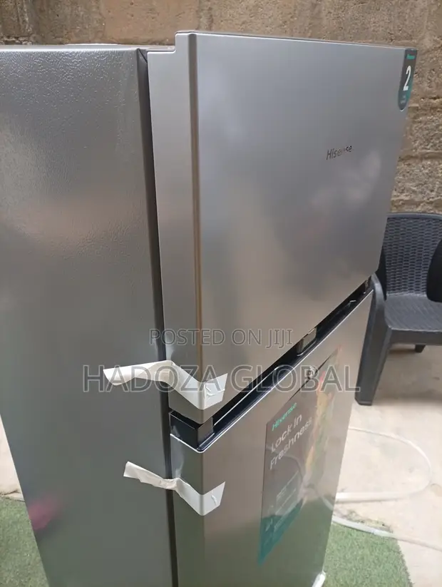 Hisense 205L Double Door Fridge Freezer - 1