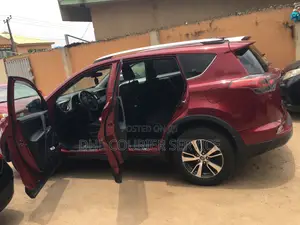Toyota RAV4 2018 Red