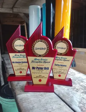 Finger Wood Plaque A31 - Premium Awards