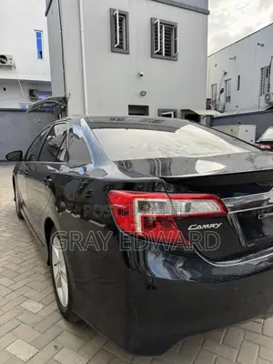 2013 Toyota Camry SE Sedan (2.5L) - Barely Used