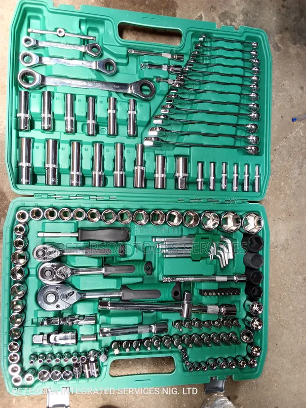 151pcs Socket Set (1/4", 3/8", 1/2" Drive) - 1