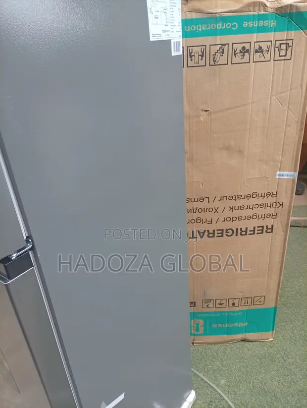 Hisense 205L Double Door Fridge Freezer - 1