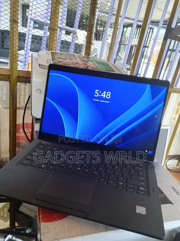 Dell Latitude 5300 2-in-1 Laptop - 16GB RAM, 500GB SSD - 1