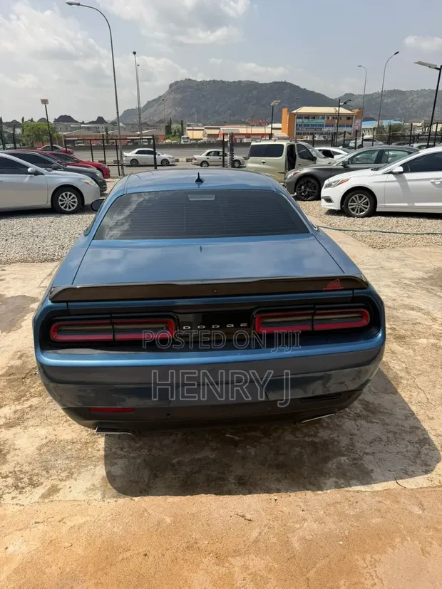 Dodge Challenger 2018 Shuɗi - 1
