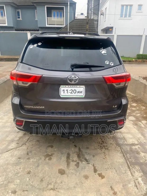 2015 Toyota Highlander Gray - 1