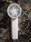 Fan Mai Amfani Da Wutar Baturi - Fari - 2