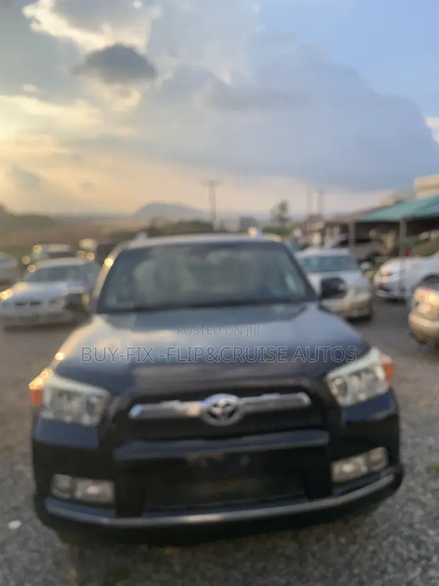 Toyota 4-Runner 2011 Blue - 1