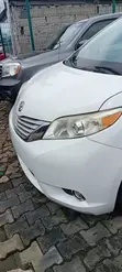 Toyota Sienna 2014 White - 3