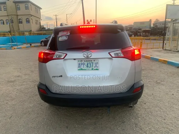 2014 Toyota RAV4 XLE 2.5L SUV - 1