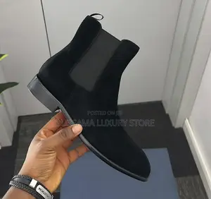 Christian Louboutin Takalmi na Suede na Chelsea masu inganci