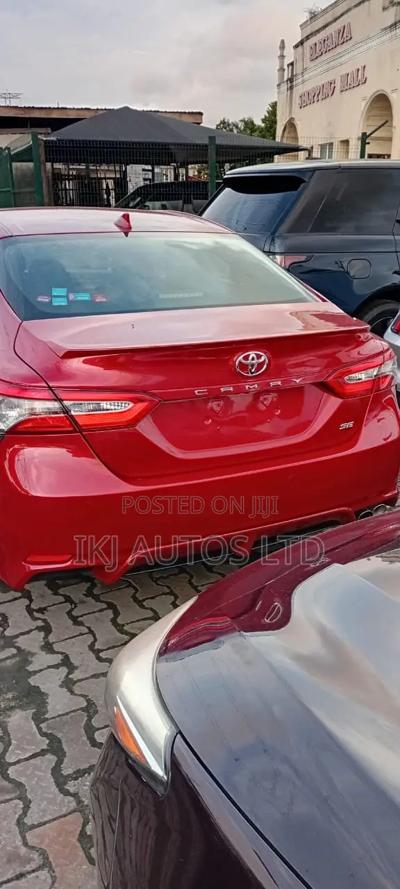 Toyota Camry 2018 Red - 1