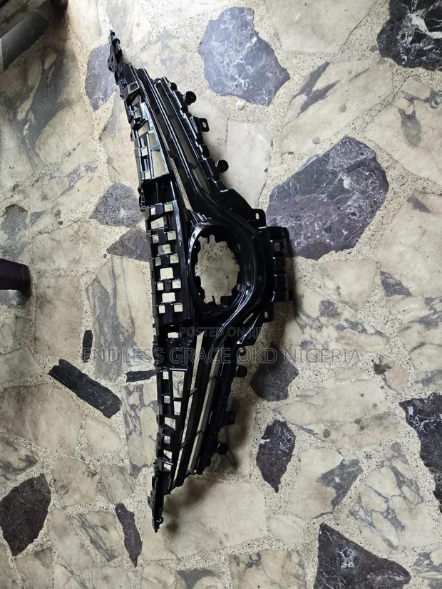 Toyota Camry Front Grill (2018-2020) - 1