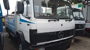 Mercedes-Benz 814 Truck - Manual Diesel