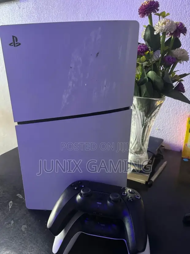Amfani da PS5 Slim Standard Edition tare da Kwamfuta 2 & Wasanni 12 - 1