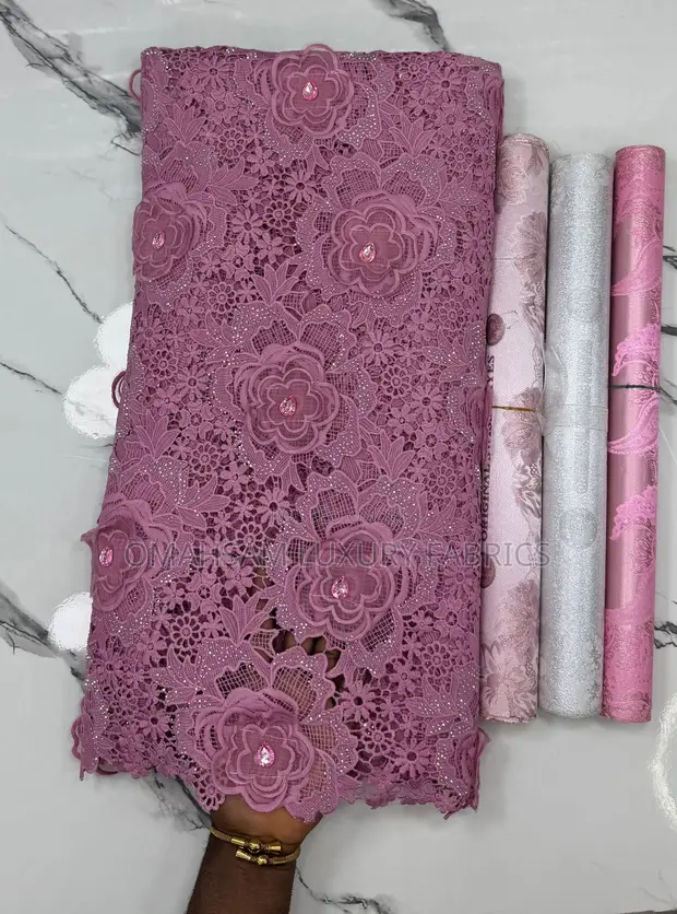 3D Floral Guipure Appliqué Lace Fabric - 1