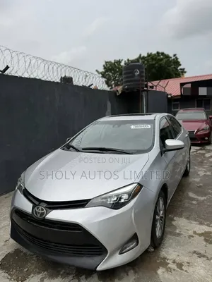 2018 Toyota Corolla XLE Silver