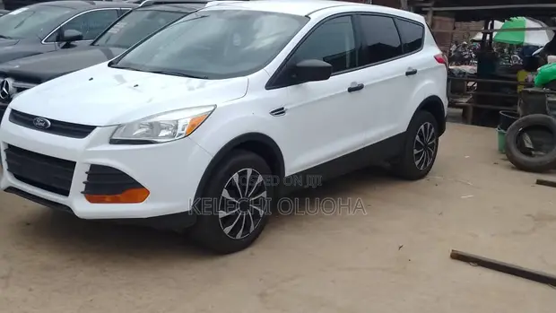 Ford Escape 2013 Fari - 1