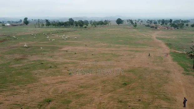 Filin Estate 150sqm don Gidan Terrace 3 Bedroom tare da C of O a Kabusa - 1