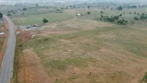 Filin Estate 150sqm don Gidan Terrace 3 Bedroom tare da C of O a Kabusa